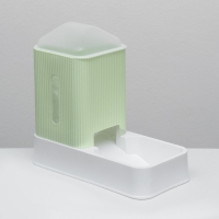 Автокормушка для животных 3,5 л, бело-зеленый Автокормушка для животных 3,5 л, бело-зеленый