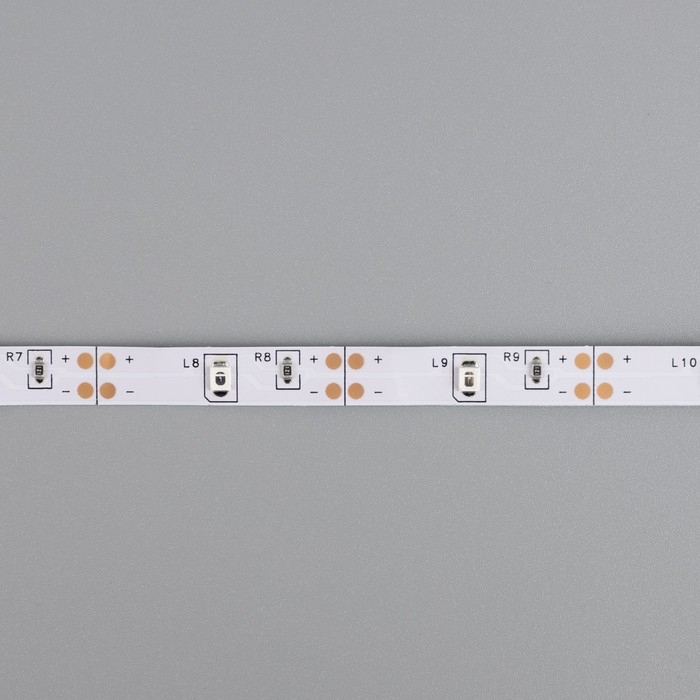Светодиодная лента Luazon Lighting 1 м, IP20, SMD2835, 30 LED/м, 3хААА, свечение мульти Светодиодная лента Luazon Lighting 1 м, IP20, SMD2835, 30 LED/м, 3хААА, свечение мульти
