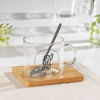 Кружка стеклянная с ложкой на деревянной подставке «Котик», 300 мл, рисунок МИКС Кружка стеклянная с ложкой на деревянной подставке «Котик», 300 мл, рисунок МИКС