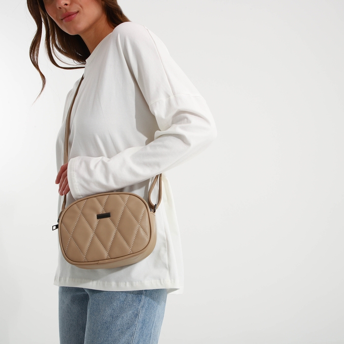 Сумка женская кросс-боди на молнии, цвет бежевый Сумка женская кросс-боди на молнии, цвет бежевый