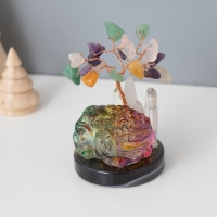 Сувенир стекло, металл "Деревце под защитой льва" 18 камней, цветной 5,5х5,5х9 см Сувенир стекло, металл "Деревце под защитой льва" 18 камней, цветной 5,5х5,5х9 см