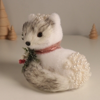 Декор "Белая лисичка в бусинках" 15х17х13 см Декор "Белая лисичка в бусинках" 15х17х13 см