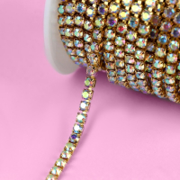 Цепь со стразами, с голографией, металл, стекло, 3,5 мм, 9 &plusmn; 1 м, цвет золотой