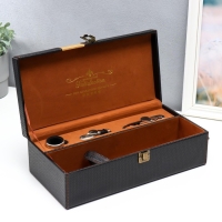 Шкатулка дерево, кожзам под бутылку "Премиум" 3 предмета тёмно-коричневый 35х11х17,5 см Шкатулка дерево, кожзам под бутылку "Премиум" 3 предмета тёмно-коричневый 35х11х17,5 см