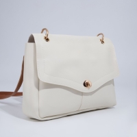 Сумка-мессенджер на клапане, цвет белый Сумка-мессенджер на клапане, цвет белый