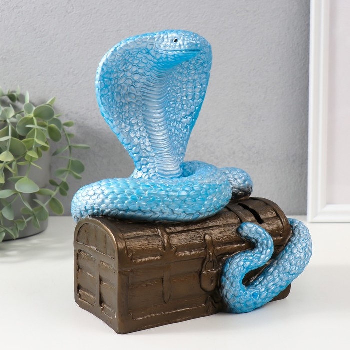 Копилка Копилка"КОБРА НА СУНДУКЕ " 20 х 17 х 12 см.