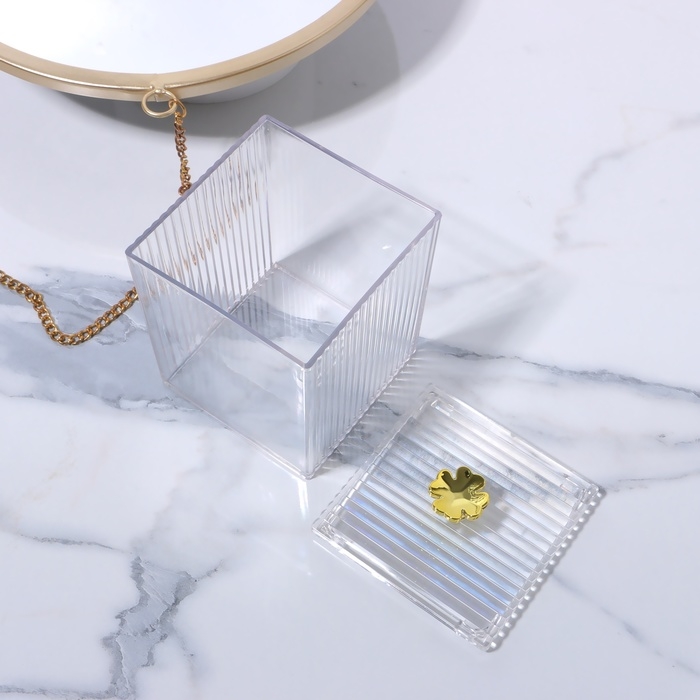 Органайзер для ватных палочек &laquo;FLOWER&raquo;, с крышкой, 11 &times; 8,5 &times; 8,5 см, цвет прозрачный/золотистый