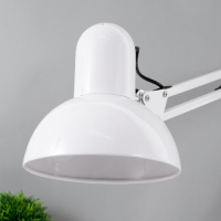 Настольная лампа на струбцине Е27 60Вт шнур 1,5м. Настольная лампа на струбцине Е27 60Вт шнур 1,5м.