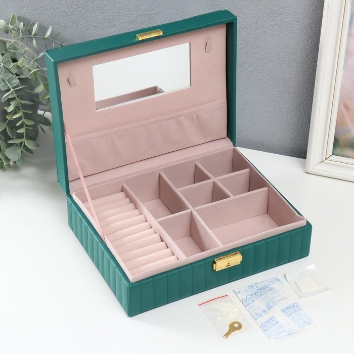 Шкатулка кожзам для украшений Шкатулка кожзам для украшений "Ромбики. На кнопке" зелёная 7,5х24,5х18,5 см