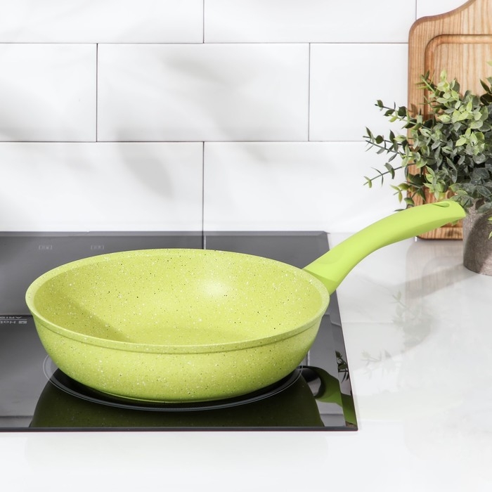 Сковорода Trendy style, d=24 см, пластиковая ручка, антипригарное покрытие, цвет зелёный Сковорода Trendy style, d=24 см, пластиковая ручка, антипригарное покрытие, цвет зелёный