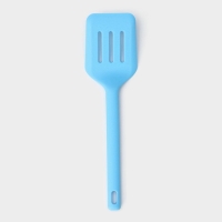 Лопатка с прорезями Доляна &laquo;Люкс&raquo;, 29,5&times;8&times;3 см, цвет голубой