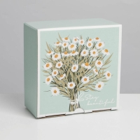 Коробка‒пенал, упаковка подарочная, &laquo;Ромашки&raquo;, 15 х 15 х 7 см