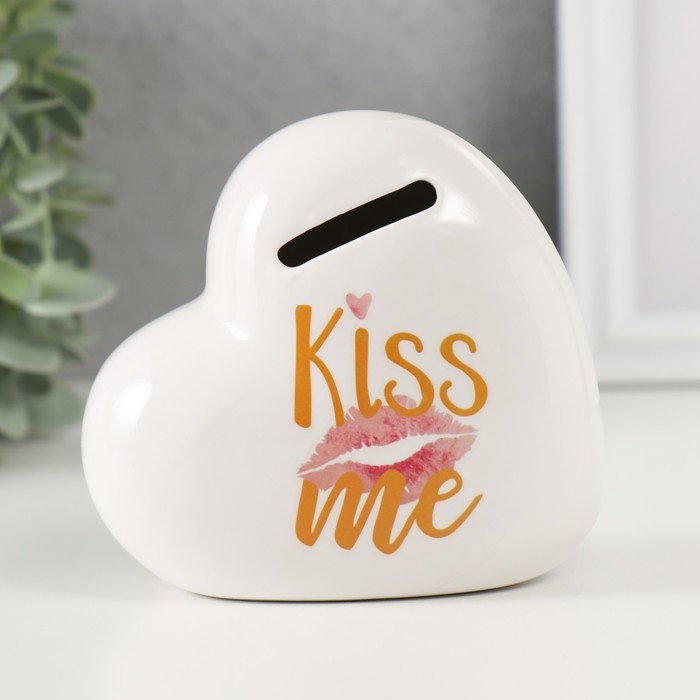 Копилка керамика Копилка керамика "Белое сердце - Kiss me" 11х5х10,5 см