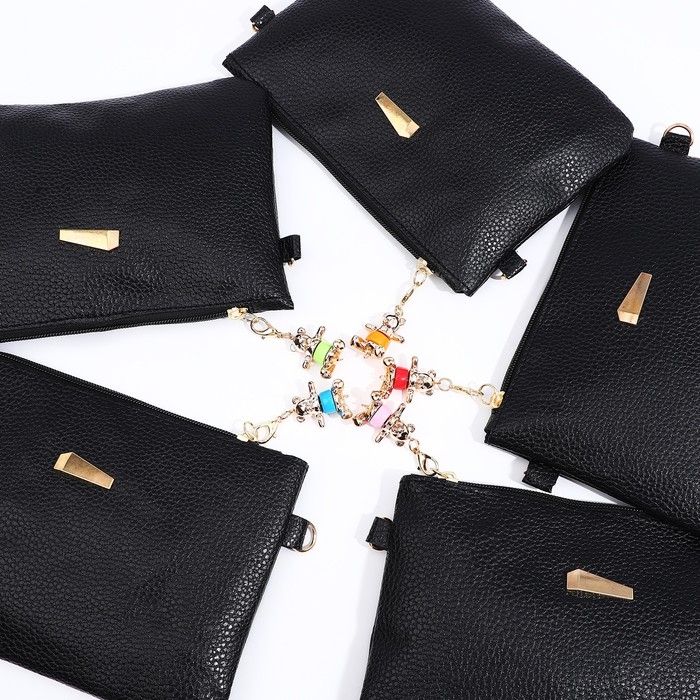 Сумка-клатч на молнии, цвет чёрный Сумка-клатч на молнии, цвет чёрный