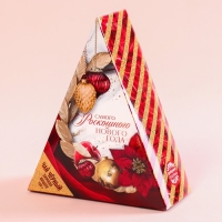 Новый год! Чай чёрный в коробке-елке &laquo;Самого роскошного нового года&raquo;, вкус: зимняя вишня, 100 г.