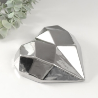 Сувенир керамика "Сердце 3D грани" серебро 15х15х5 см Сувенир керамика "Сердце 3D грани" серебро 15х15х5 см