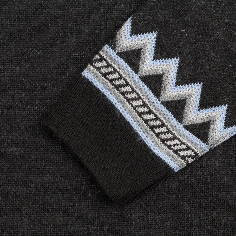 Джемпер Totem Wolf, размер S Джемпер Totem Wolf, размер S