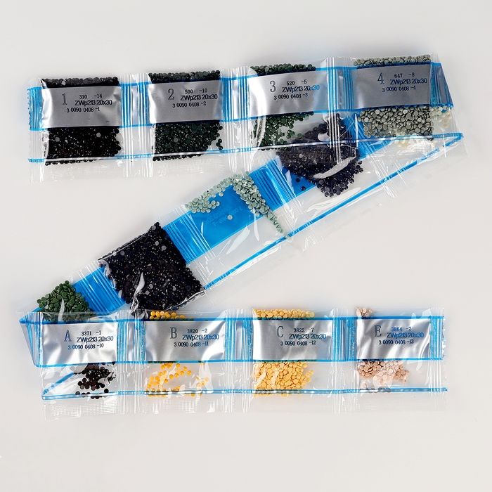 Алмазная мозаика на новый год с частичным заполнением на холсте «Парень со змеями», 20 х 30 см, новогодний набор для творчества, символ года 2025 Алмазная мозаика на новый год с частичным заполнением на холсте «Парень со змеями», 20 х 30 см, новогодний набор для творчества, символ года 2025