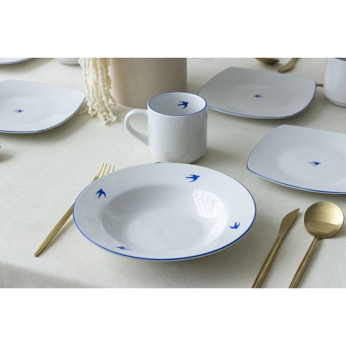 Тарелка плоская керамическая «Ласточка», 18 х 18 см, цвет белый Тарелка плоская керамическая «Ласточка», 18 х 18 см, цвет белый