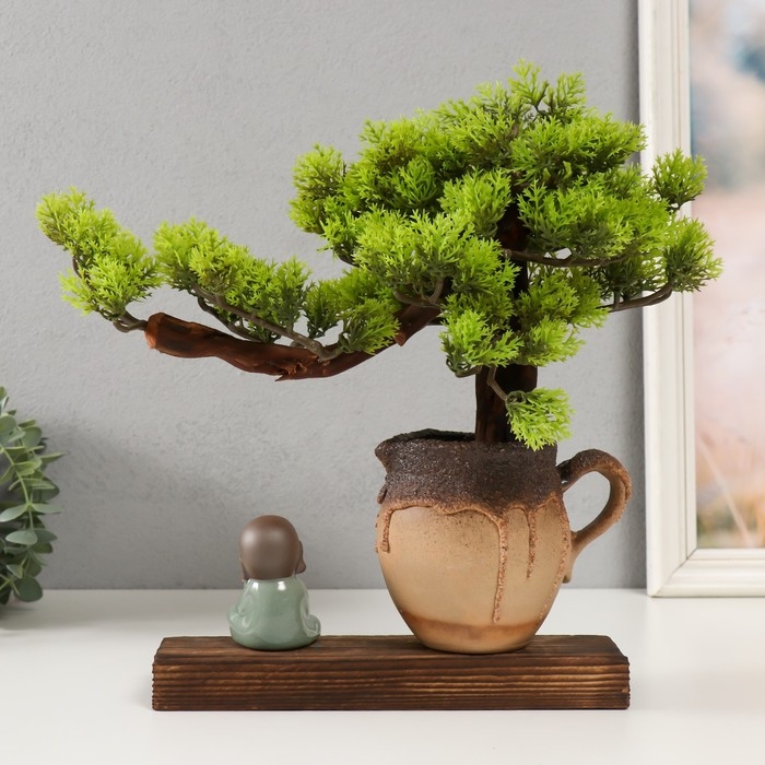 Сувенир дерево, фарфор Сувенир дерево, фарфор "Маленький монах под деревом" 31,2х44,5х7,8 см