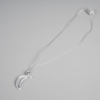 Светодиодный кулон «Полумесяц» 60 см, батарейки, свечение мульти (RGB) Светодиодный кулон «Полумесяц» 60 см, батарейки, свечение мульти (RGB)