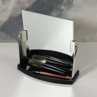 Зеркало настольное, зеркальная поверхность 15 × 17,5 см, цвет серебристый Зеркало настольное, зеркальная поверхность 15 × 17,5 см, цвет серебристый