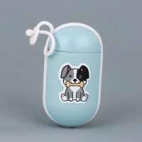 Контейнер с пакетами для уборки за собакой &laquo;На прогулке&raquo;, цвет голубой