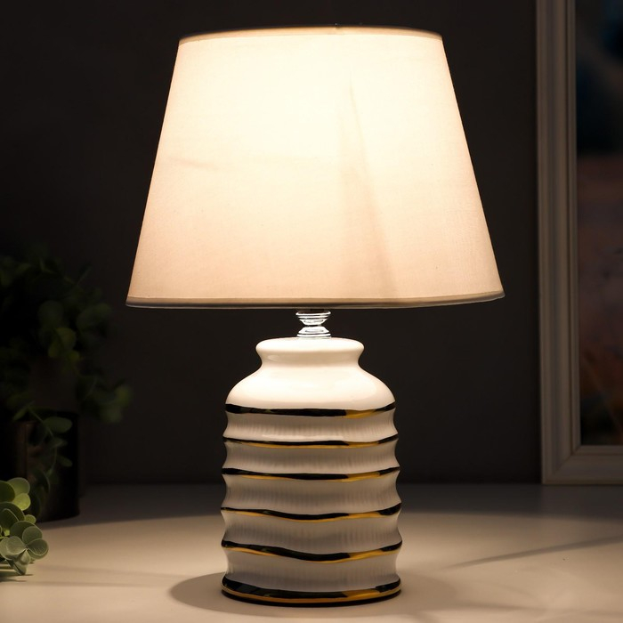 Лампа настольная 16610/1WT E14 40Вт бело-золотой 20х20х32,5 см RISALUX