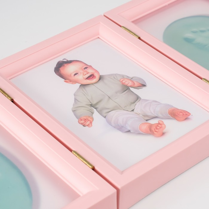 Фоторамка пластик 13х18 см с полим.глиной "Отпечаток ладошки и ножки" розовая 20,5х46,5 см