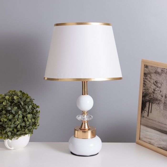 Лампа настольная Лампа настольная "Лилу" 1х40Вт Е27 белый/золото 25х25х46,5см