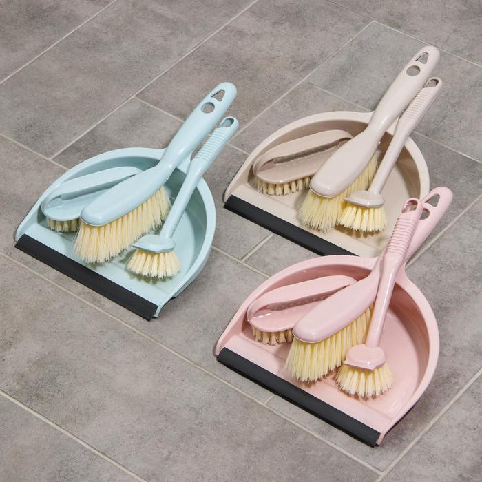 Щётки для уборки Доляна, 4 предмета: совок, 3 щётки, 30×21×12 см, цвет МИКС Щётки для уборки Доляна, 4 предмета: совок, 3 щётки, 30×21×12 см, цвет МИКС