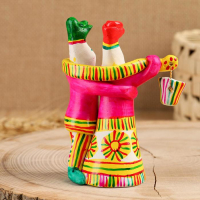 Филимоновская игрушка &laquo;Любота с коромыслом&raquo;