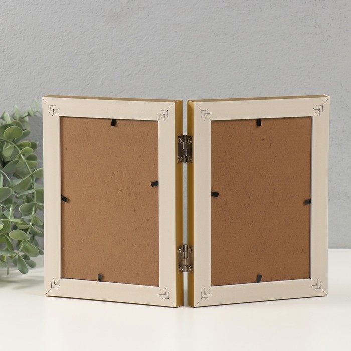 Фоторамка пластик на 2 фото 10х15 см Фоторамка пластик на 2 фото 10х15 см "Фактура под кожу со стежками" серебро с золотом