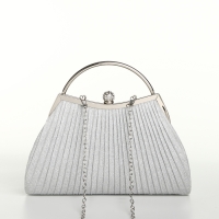 Сумка-клатч на фермуаре, цвет серебряный Сумка-клатч на фермуаре, цвет серебряный