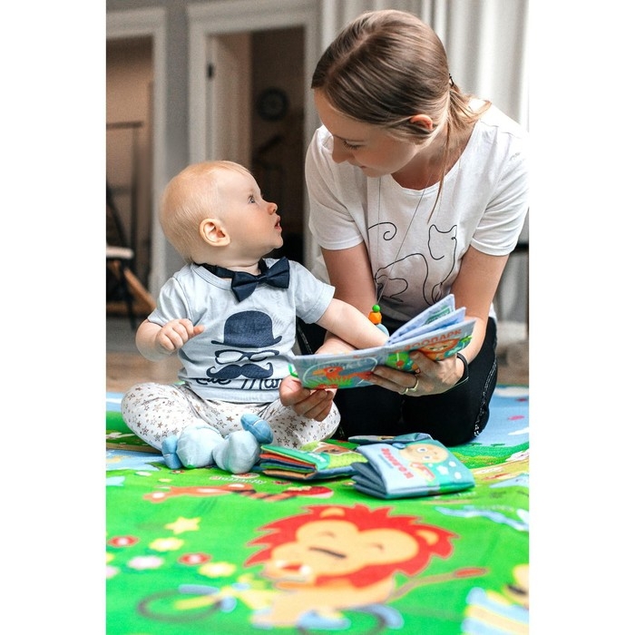 Книжка - шуршалка &laquo;Зоопарк&raquo;, 12*12 см