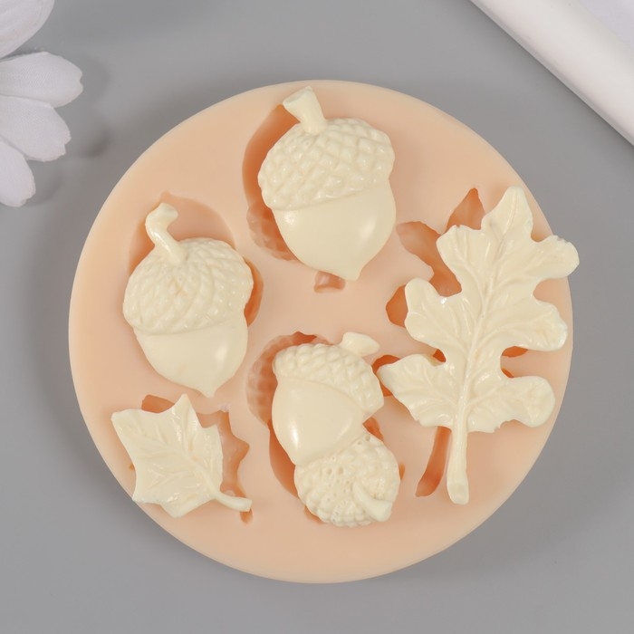 Молд силиконовый Молд силиконовый "Желуди" от 3х2 см до 5,5х3,5 см МИКС