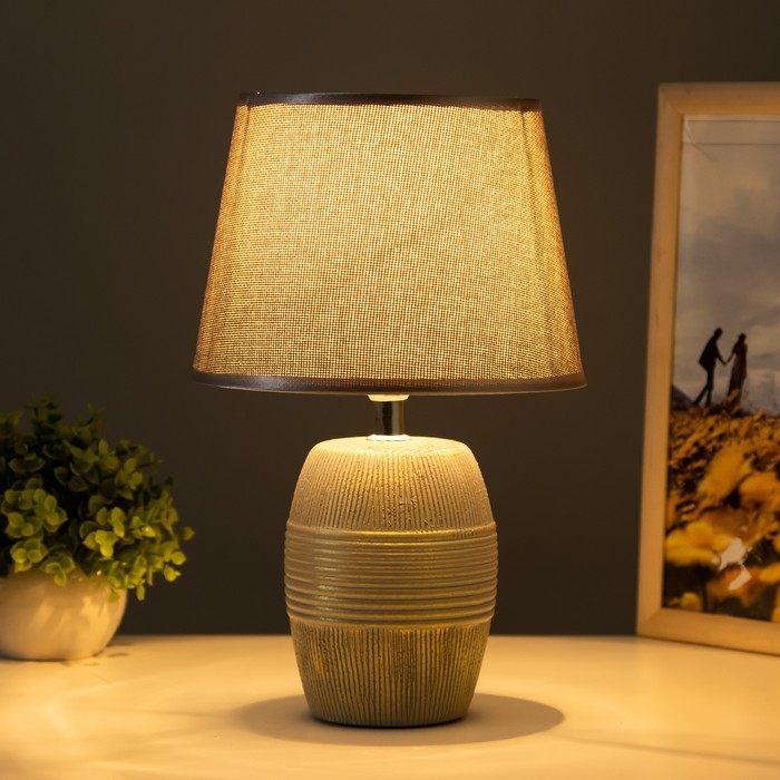 Настольная лампа Настольная лампа "Алира" Е14 40Вт серый 20х20х33 см RISALUX