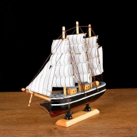 Корабль сувенирный средний &laquo;Ганимед&raquo;,