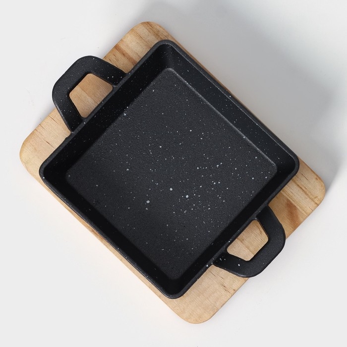 Сковорода чугунная &laquo;Ночь&raquo;, 18,5&times;12,5&times;5,2 см, на деревянной подставке