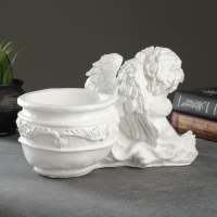Фигурное кашпо "Спящий ангел" белый 0,65 л / 15х18,5х31см Фигурное кашпо "Спящий ангел" белый 0,65 л / 15х18,5х31см