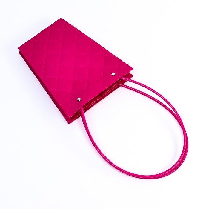 Сумка для цветов тиснение малина влагостойкая, 17x17-11.5x11.5-20 см Сумка для цветов тиснение малина влагостойкая, 17x17-11.5x11.5-20 см