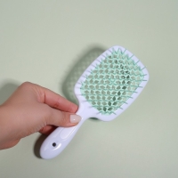 Расчёска массажная, широкая, вентилируемая, 8,5 &times; 20,5 см, PVC коробка, цвет белый/бирюзовый