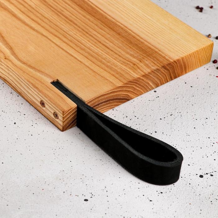 Доска разделочная Доска разделочная "Гладкая", кожаная ручка, массив ясеня, 40х18 см