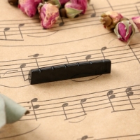 Набор верхних порожков для гитары Music life, 6 штук, 4,2х1х0,6см, черный Набор верхних порожков для гитары Music life, 6 штук, 4,2х1х0,6см, черный