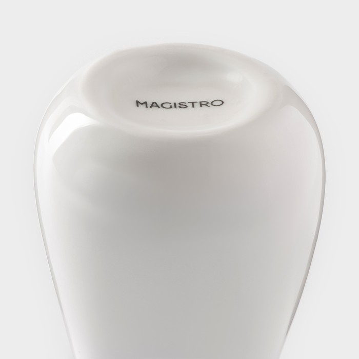 Ваза для цветов фарфоровоая Magistro &laquo;Бланш&raquo;, 7&times;18,5 см, цвет белый