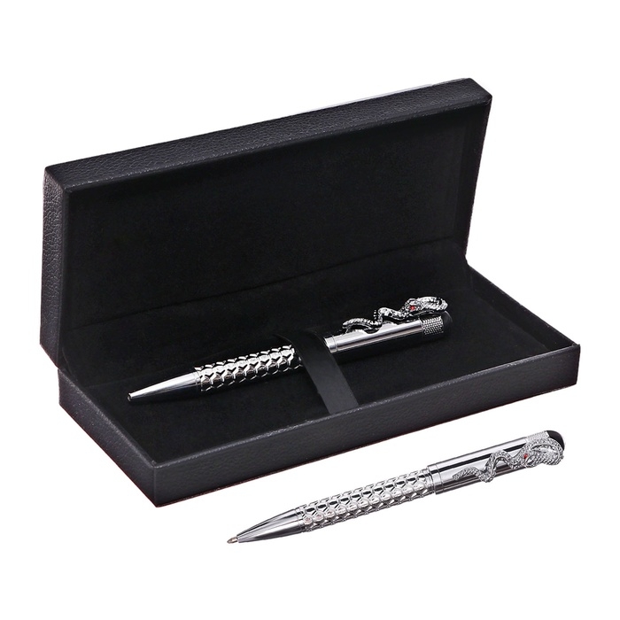 Ручка подарочная шариковая в кожзам футляре поворотная Змея корпус серебро Ручка подарочная шариковая в кожзам футляре поворотная Змея корпус серебро