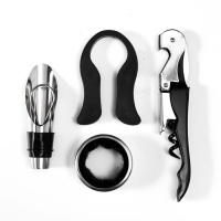 Шкатулка дерево, кожзам для 2 бутылок "Стёганная клетка" 4 предмета 34,5х19,5х12 см Шкатулка дерево, кожзам для 2 бутылок "Стёганная клетка" 4 предмета 34,5х19,5х12 см