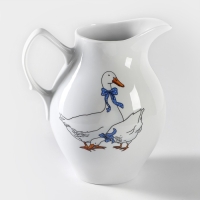 Кувшин фарфоровый «Гуси», 2 л, МИКС Кувшин фарфоровый «Гуси», 2 л, МИКС