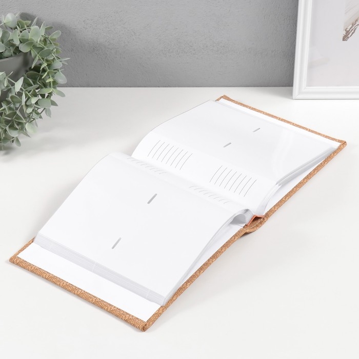 Фотоальбом на 200 фото 10х15 см кожзам "Багетная текстура" бумажные листы бежевый 5х23х22 см   10499