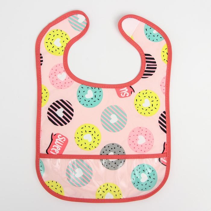 Нагрудник для кормления &laquo;Пончики&raquo; непромокаемый на липучке, с карманом